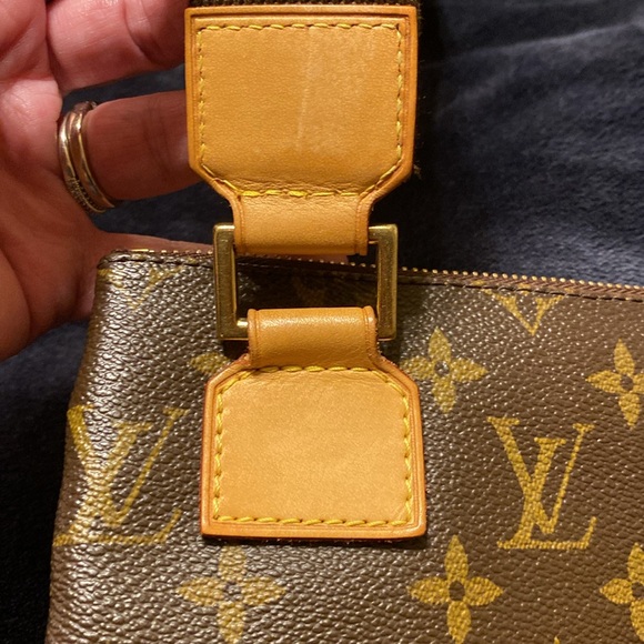 🩷 LOUIS VUITTON BOSPHORE MONOGRAM CROSSBODY 🩷 - Picture 10 of 16